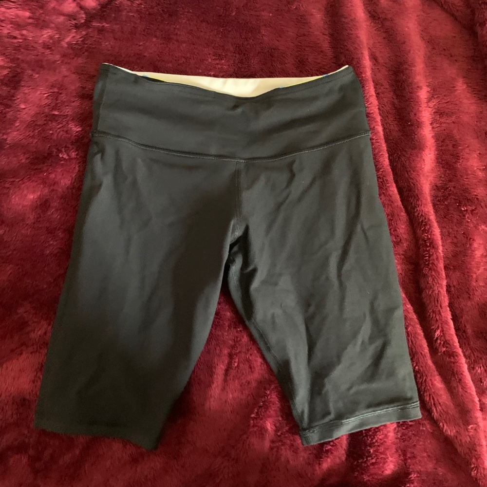LULULEMON biking shorts 🎉 - Picture 3 of 6